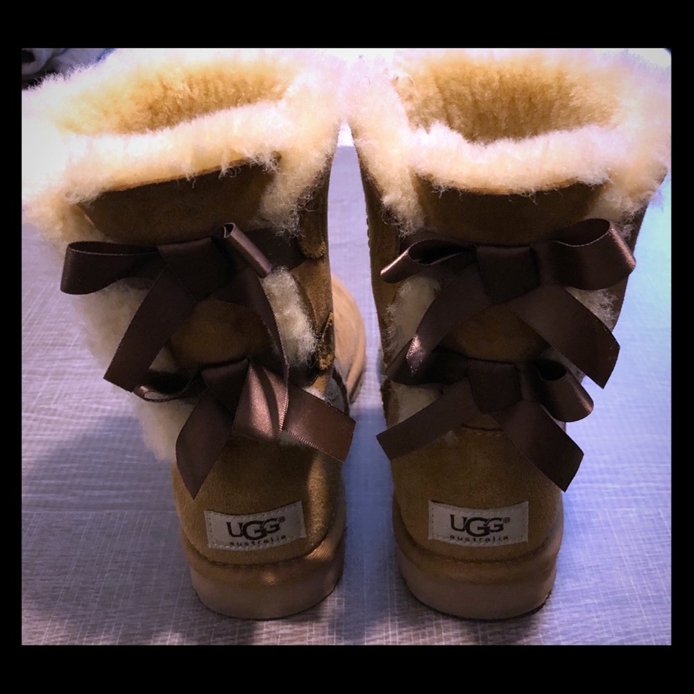 UGG Bailey Bow Chestnut
